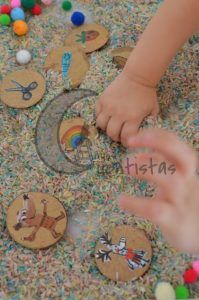 Manualidad  Topito terremoto. Busca y encuentra.