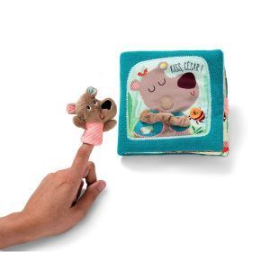 Libro Cesar: Beso y a la cama